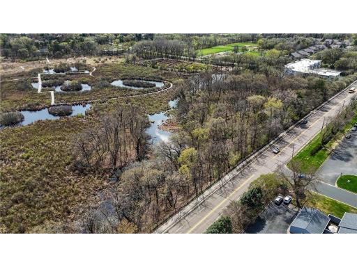 556 County Road C, Roseville, MN 55113