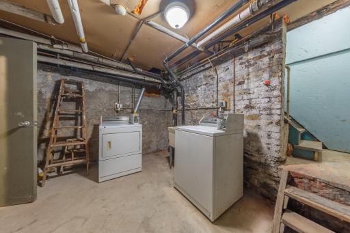 2015 2nd Avenue S, Minneapolis, MN 55404