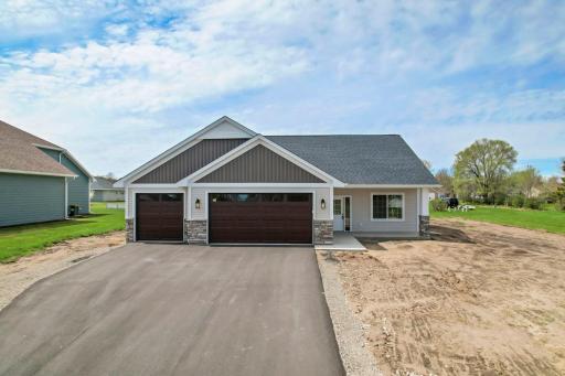 741 St James Circle, Litchfield, MN 55355