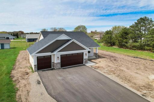 741 St James Circle, Litchfield, MN 55355