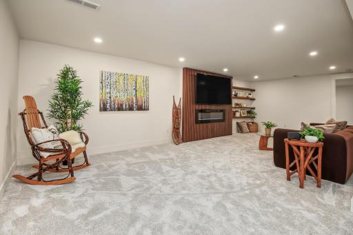 4625 Valley View Road, Edina, MN 55424