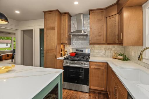 4625 Valley View Road, Edina, MN 55424