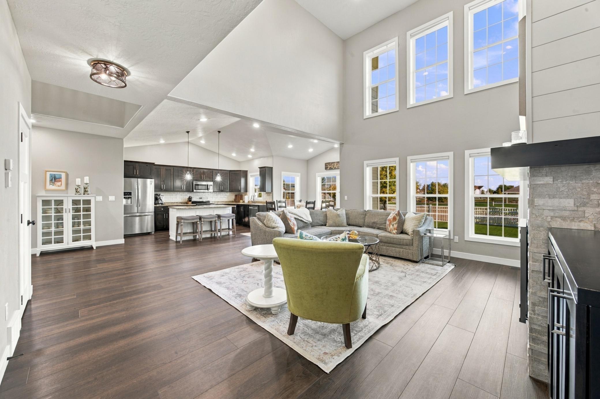 Living Room with views of the Woodhaven Pond and Park