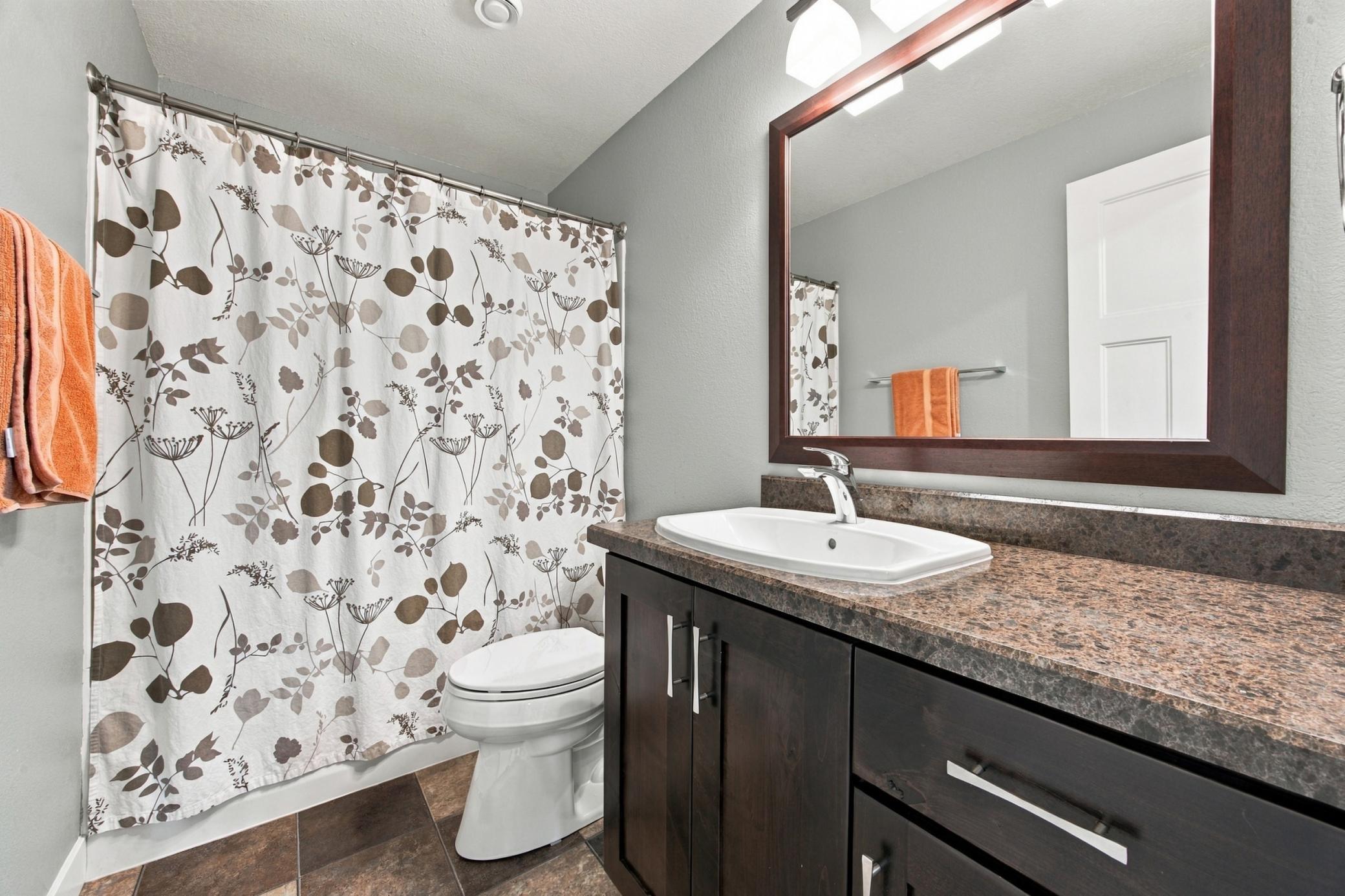 Basement full bathroom