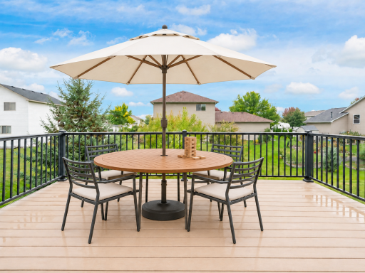 This image has been virtually staged with digitally added furniture and dÃ©cor. Refer to the unstaged photos and an in-person showing for the propertyâs actual condition.