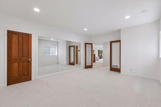 6484 Ivy Way, Edina, MN 55436