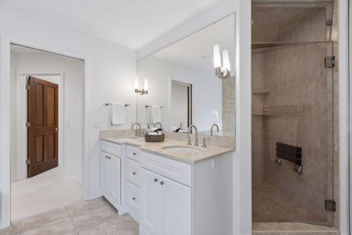 6484 Ivy Way, Edina, MN 55436