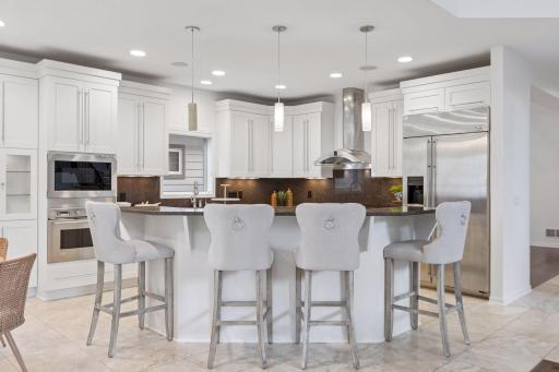 6484 Ivy Way, Edina, MN 55436