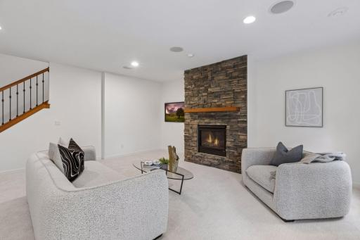 6484 Ivy Way, Edina, MN 55436