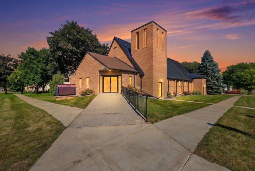 1-print-509_S_11th_St_Olivia_MN_56277_021_copy.jpg