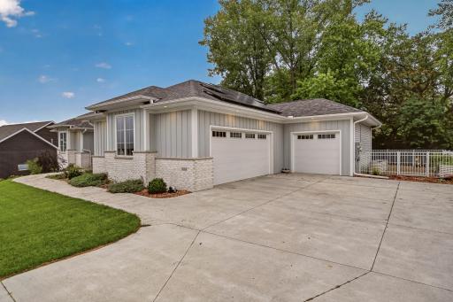 4184 Stone Point Drive NE, Rochester, MN 55906