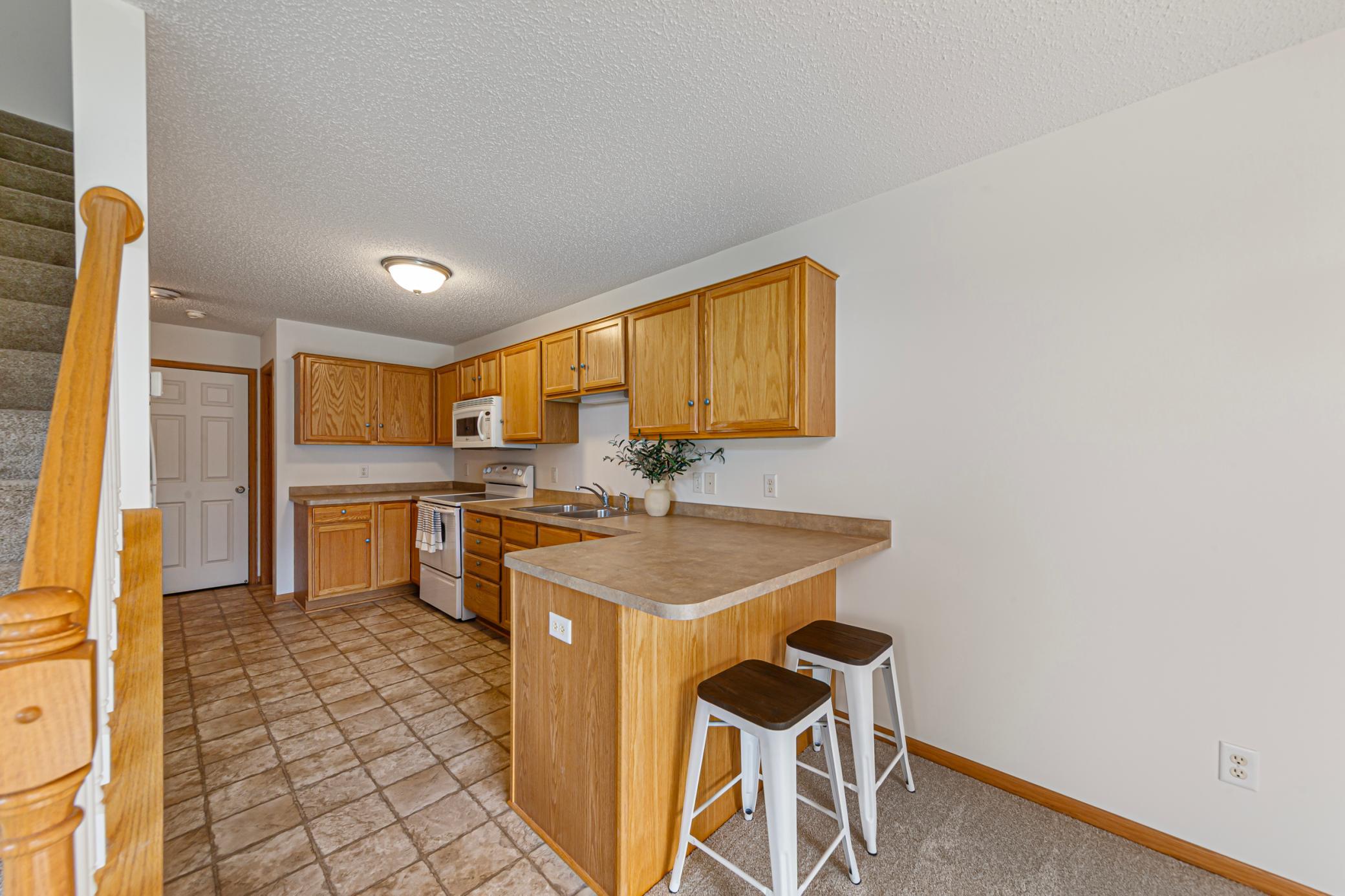 14 kitchen.jpg