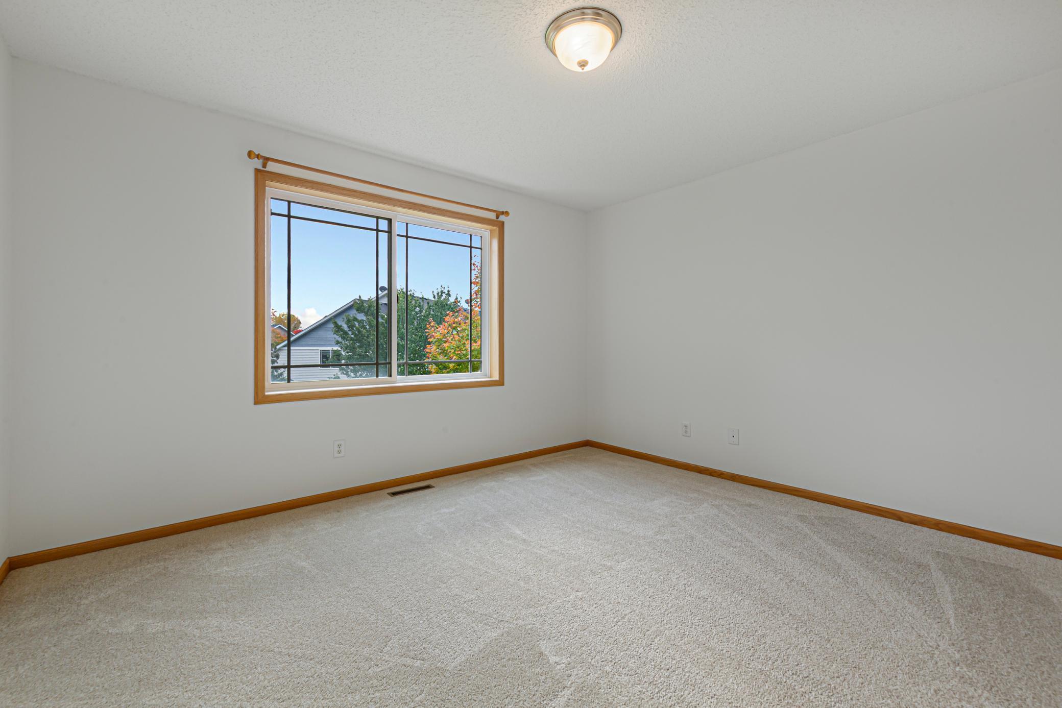 27 main bedroom.jpg