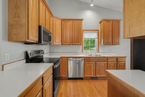8950 Deer Run Court, Victoria, MN 55386