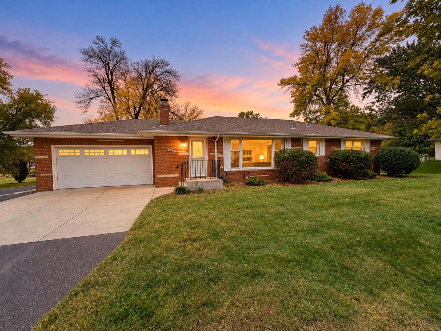 Property photo for 12814 27th Avenue N, Plymouth, MN 55441