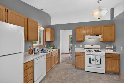 7536 165th Street W, Lakeville, MN 55044