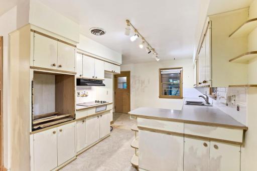 330 10th Avenue SW, Cambridge, MN 55008