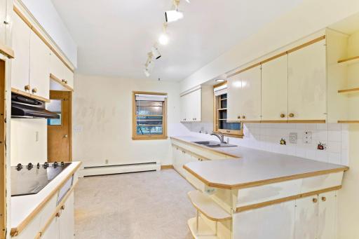330 10th Avenue SW, Cambridge, MN 55008