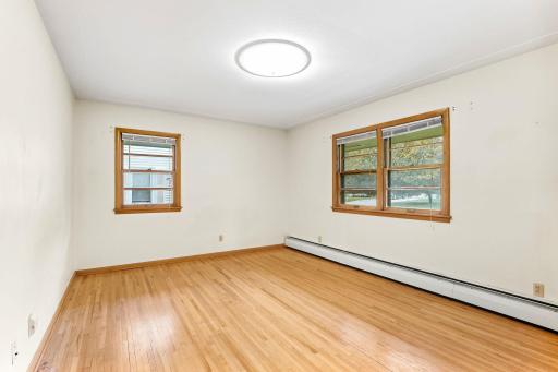330 10th Avenue SW, Cambridge, MN 55008