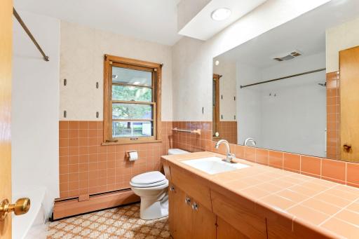 330 10th Avenue SW, Cambridge, MN 55008