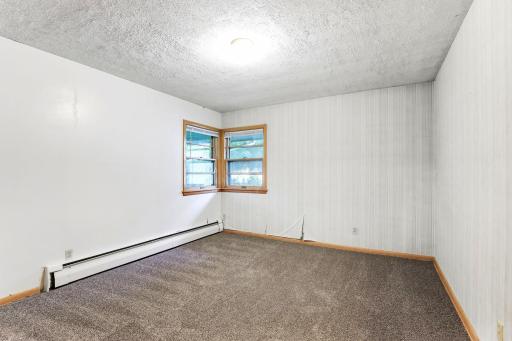 330 10th Avenue SW, Cambridge, MN 55008