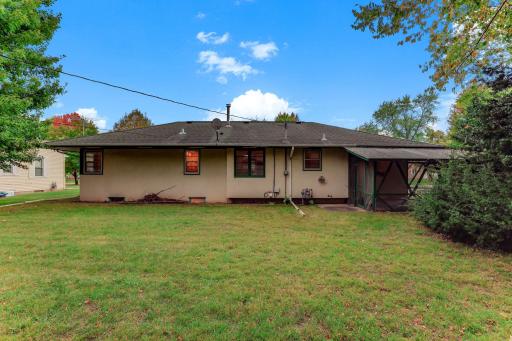 330 10th Avenue SW, Cambridge, MN 55008