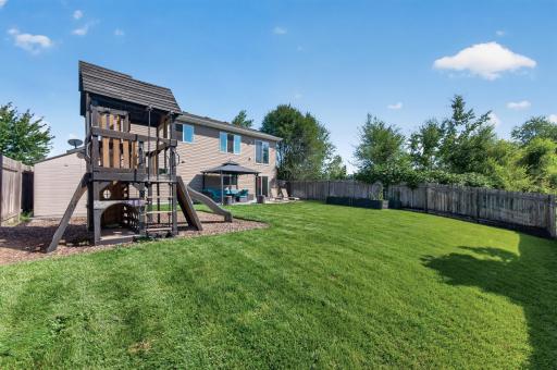 Established yard with playset!
