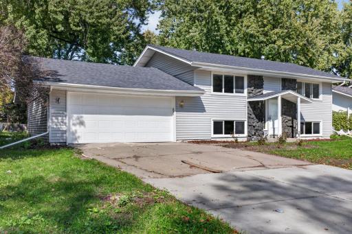568 Riviera Drive, New Brighton, MN 55112