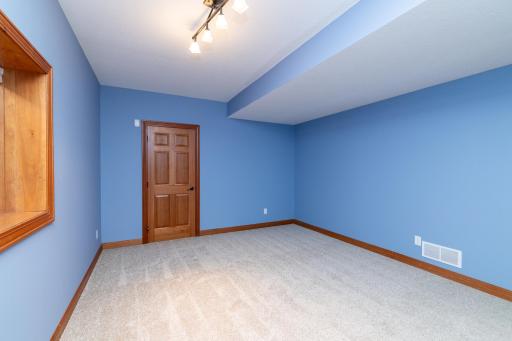 15600 Dunberry Way, Apple Valley, MN 55124