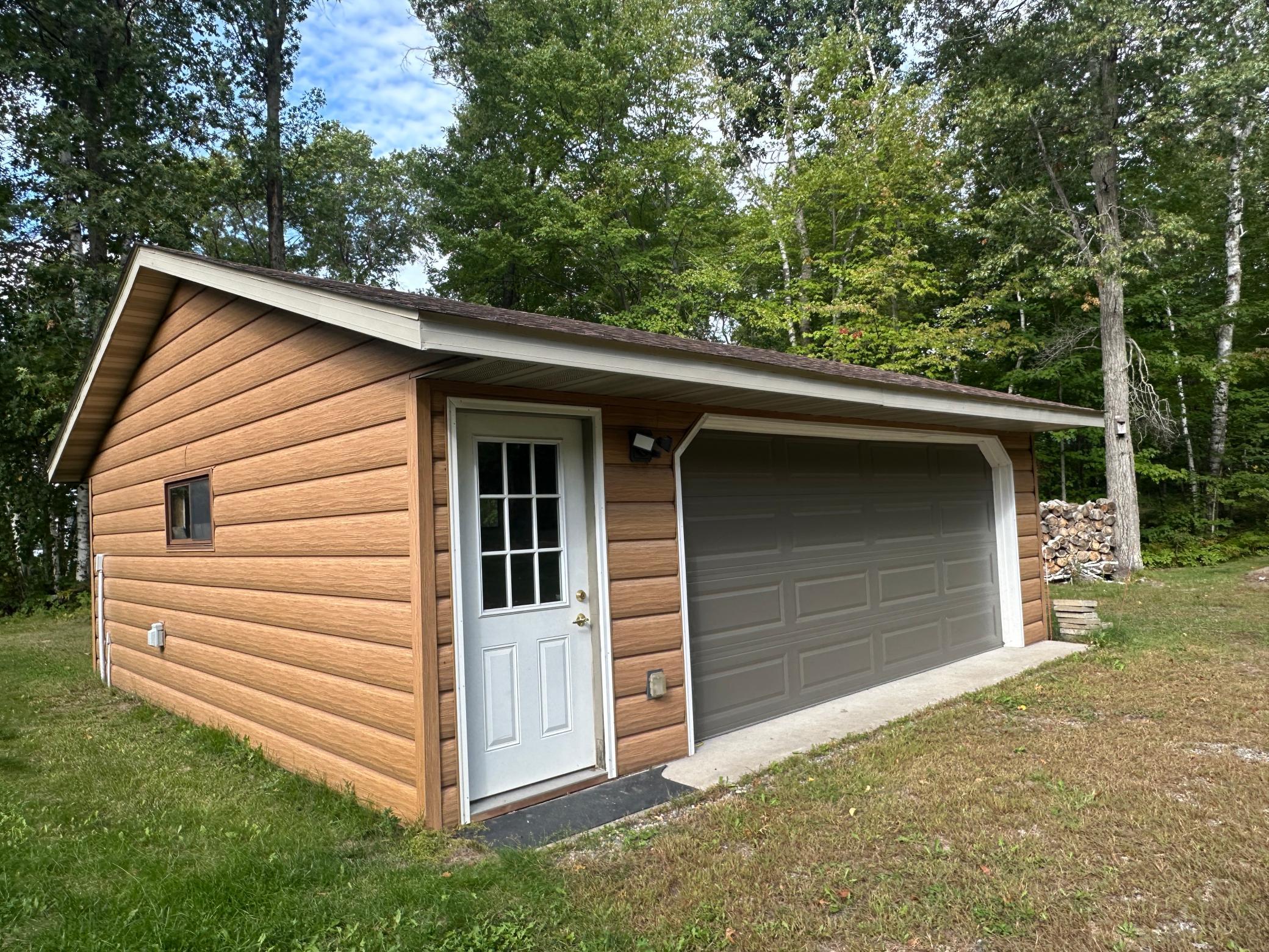 Detached Garage