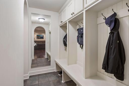 6805 Creston Road, Edina, MN 55435