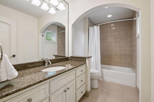 6805 Creston Road, Edina, MN 55435
