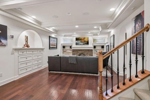 6805 Creston Road, Edina, MN 55435