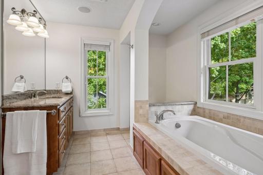 6805 Creston Road, Edina, MN 55435