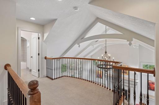 6805 Creston Road, Edina, MN 55435