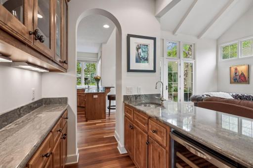 6805 Creston Road, Edina, MN 55435
