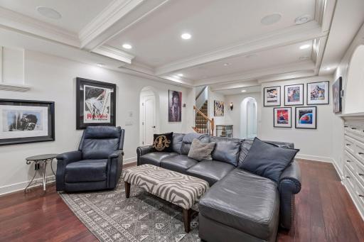 6805 Creston Road, Edina, MN 55435