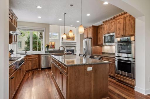 6805 Creston Road, Edina, MN 55435