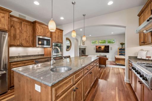 6805 Creston Road, Edina, MN 55435