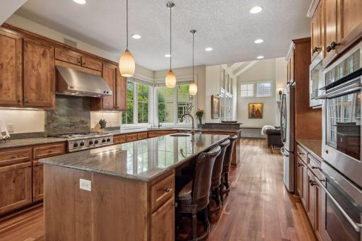 6805 Creston Road, Edina, MN 55435