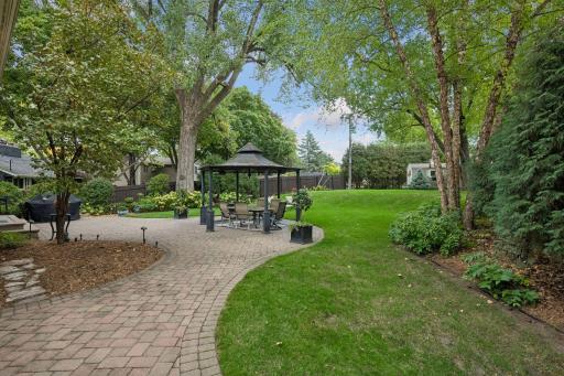 6805 Creston Road, Edina, MN 55435