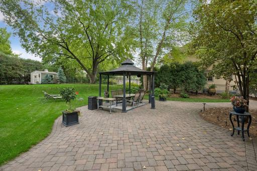 6805 Creston Road, Edina, MN 55435