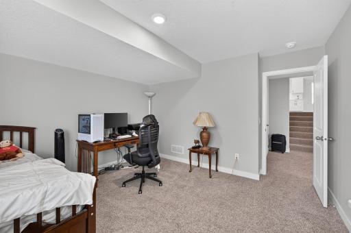 17528 Dunkirk Way, Lakeville, MN 55044