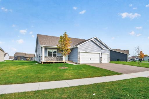 17528 Dunkirk Way, Lakeville, MN 55044