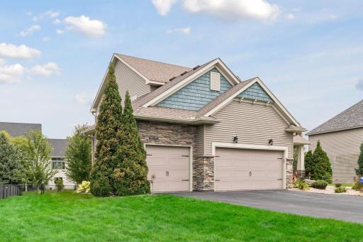 10346 Fallgold Parkway N, Brooklyn Park, MN 55443