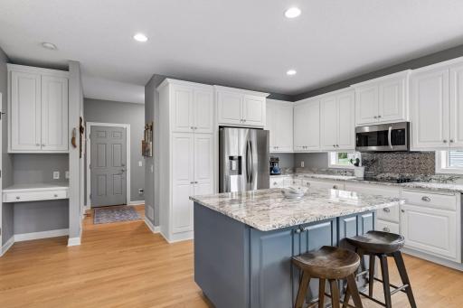 10346 Fallgold Parkway N, Brooklyn Park, MN 55443
