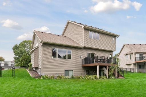 10346 Fallgold Parkway N, Brooklyn Park, MN 55443