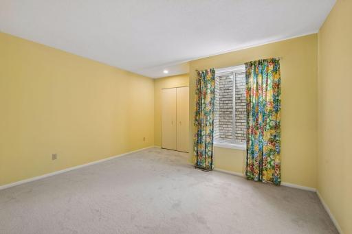 8060 Pennsylvania Road, Bloomington, MN 55438