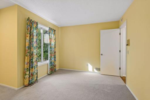 8060 Pennsylvania Road, Bloomington, MN 55438