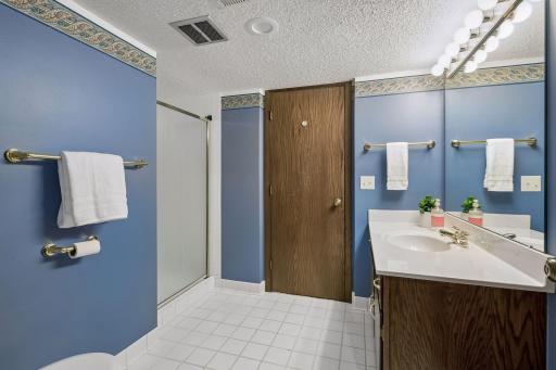 8060 Pennsylvania Road, Bloomington, MN 55438